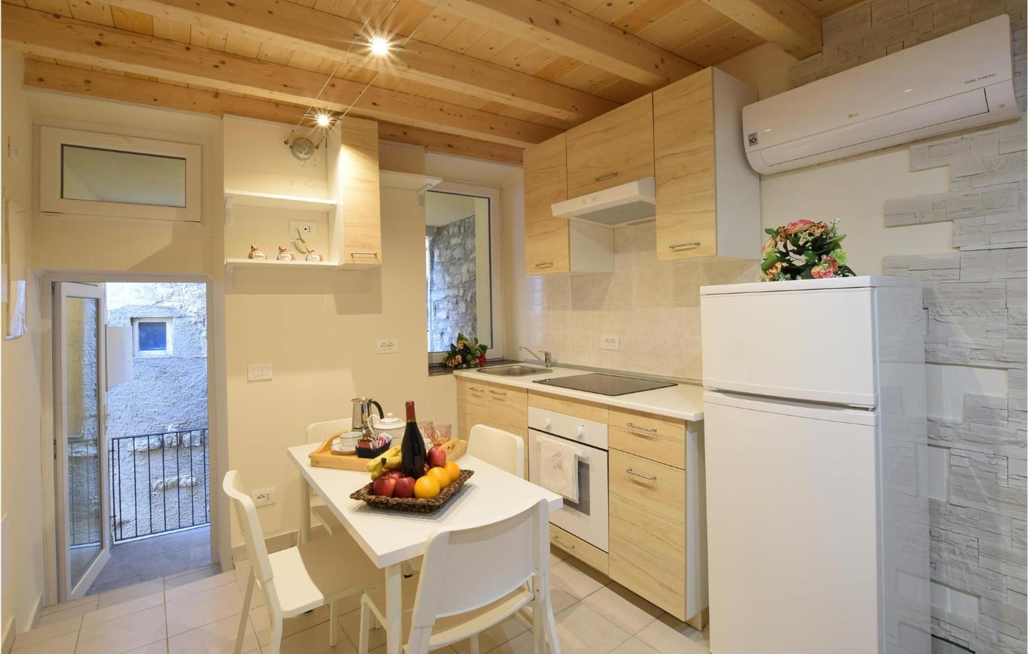Stunning Apartment In Monte Isola With Kitchen Dış mekan fotoğraf